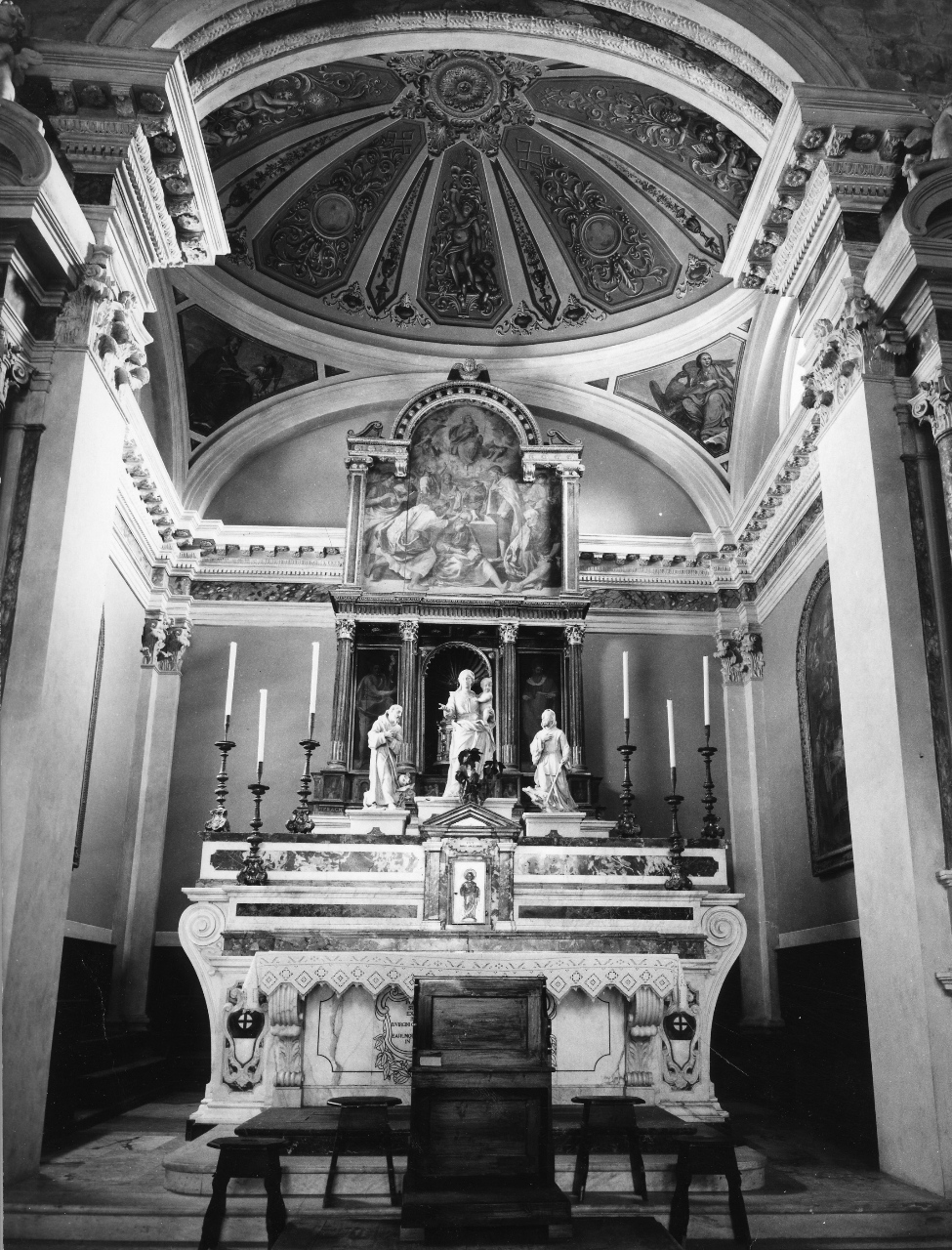 altare - a mensa di Fortini Benedetto (attribuito) (sec. XVIII)