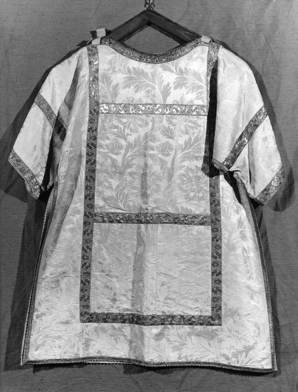 paramento liturgico - manifattura toscana (sec. XVIII)