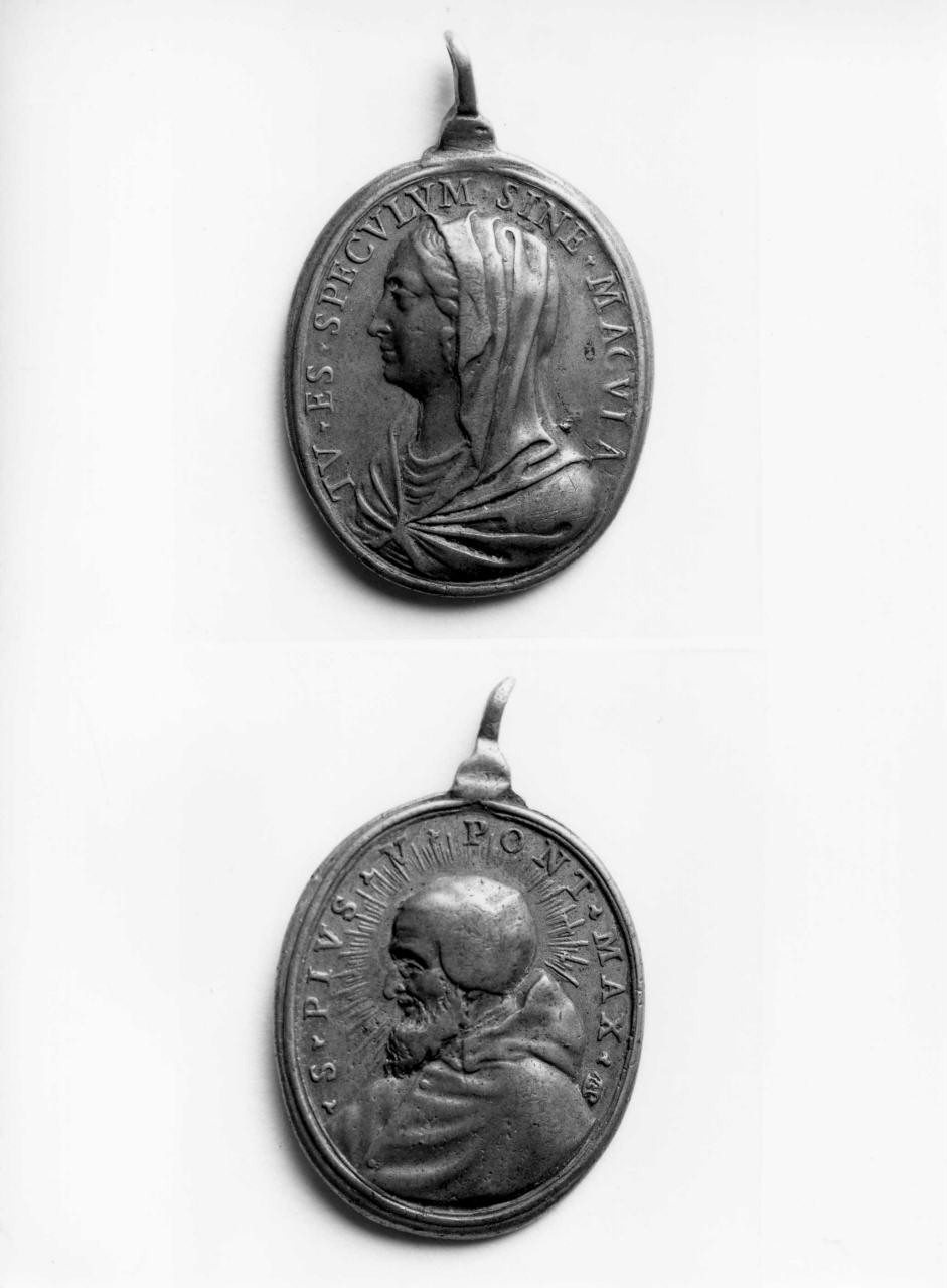 papa Pio V, Madonna (medaglia devozionale) - bottega romana (prima metà sec. XVIII)