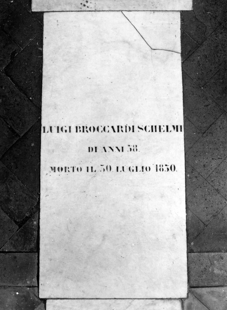 lapide tombale - produzione toscana (sec. XIX)