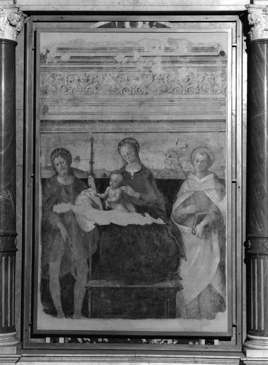 Madonna con Bambino tra Sant'Antonio da Padova e Sant'Iacopo (dipinto) di Vannucci Pietro detto Perugino (scuola) (fine/inizio secc. XV/ XVI)