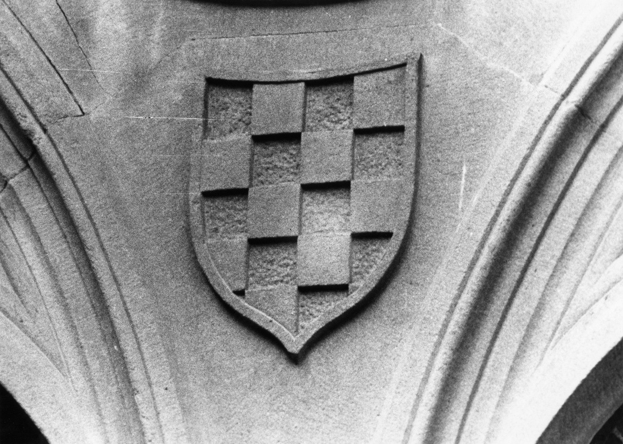 stemma comunale di Pistoia (rilievo) - manifattura toscana (sec. XX)