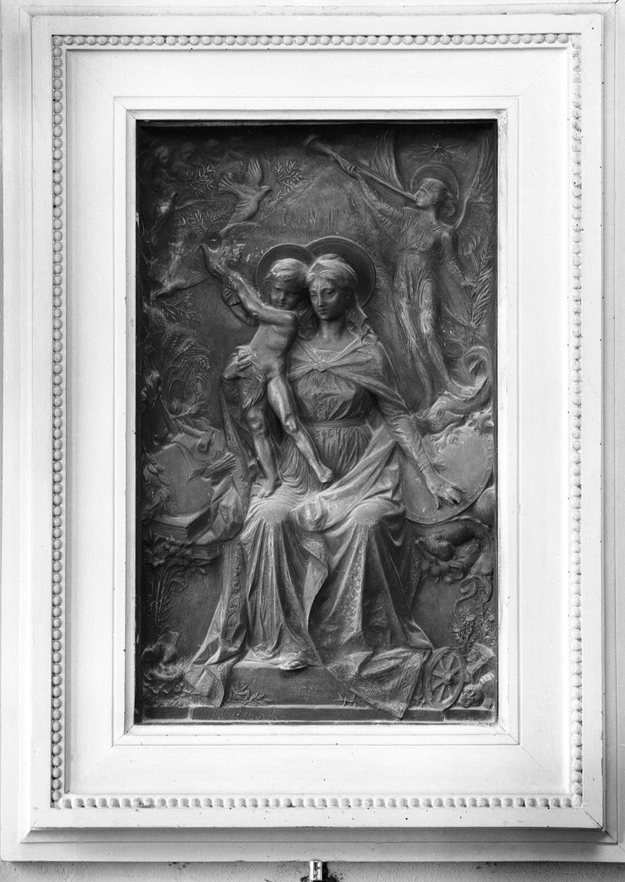 Madonna con Bambino (rilievo) di Rosignoli Vincenzo (sec. XX)