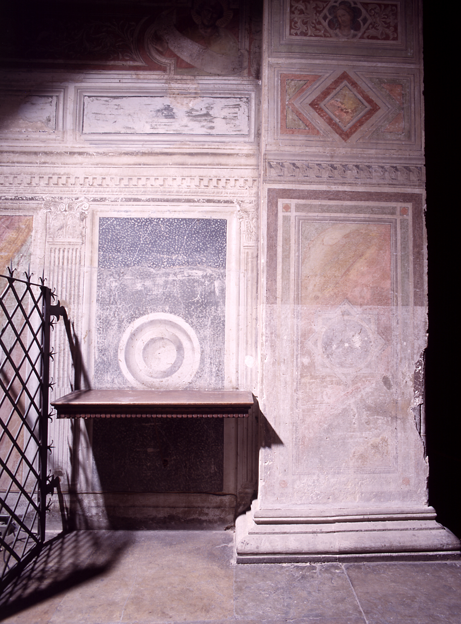 motivo decorativo a finto marmo con medaglione (decorazione pittorica) di Gaddi Agnolo (e aiuti) (sec. XIV)