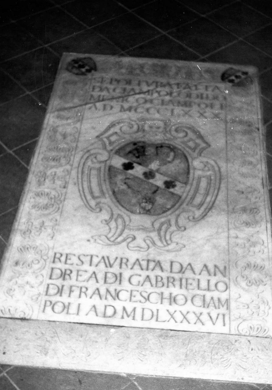 stemma gentilizio della famiglia Ciampoli (lastra tombale) - bottega fiorentina (sec. XVI)