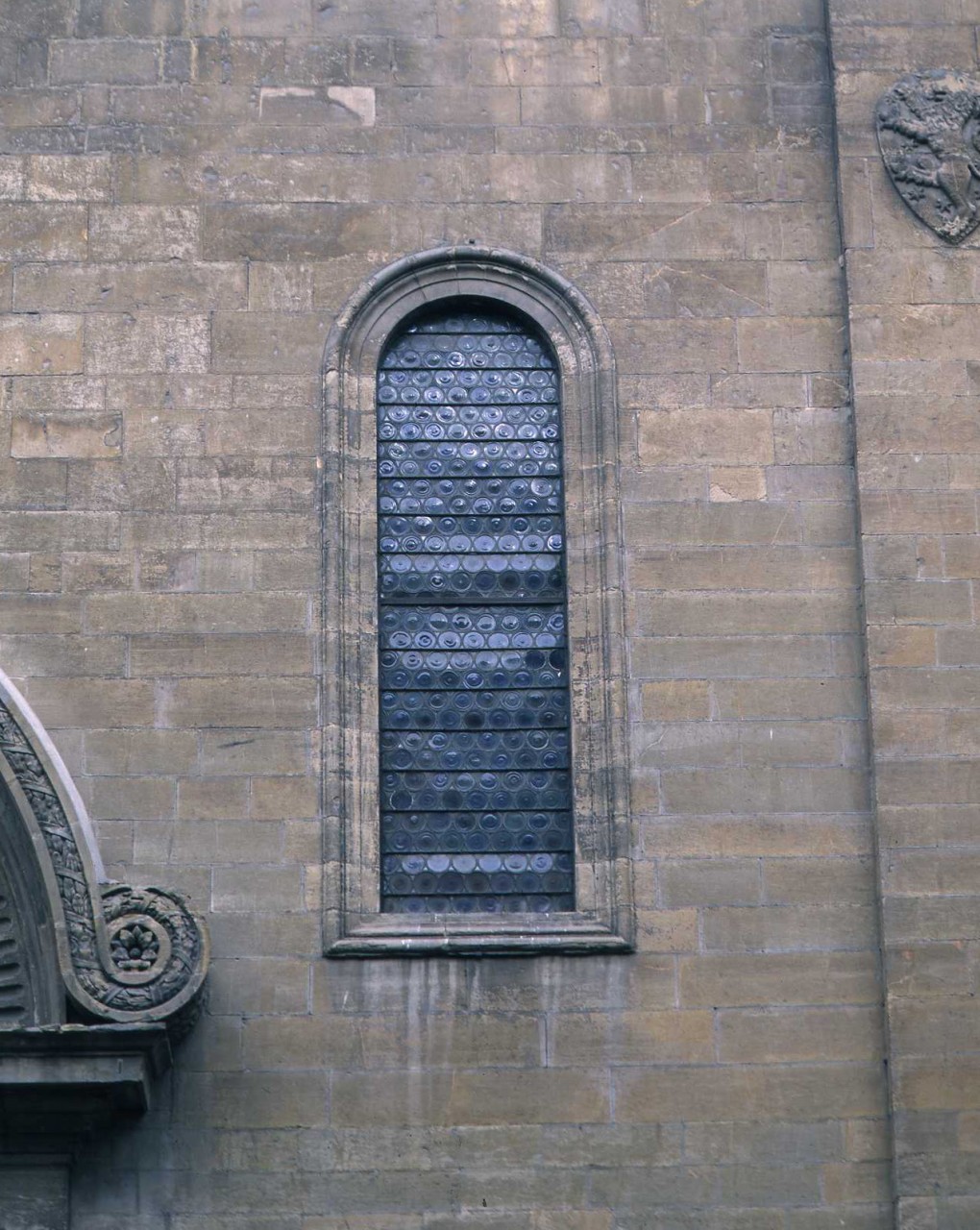 mostra di finestra di Michelozzi Michelozzo (attribuito) (sec. XV)