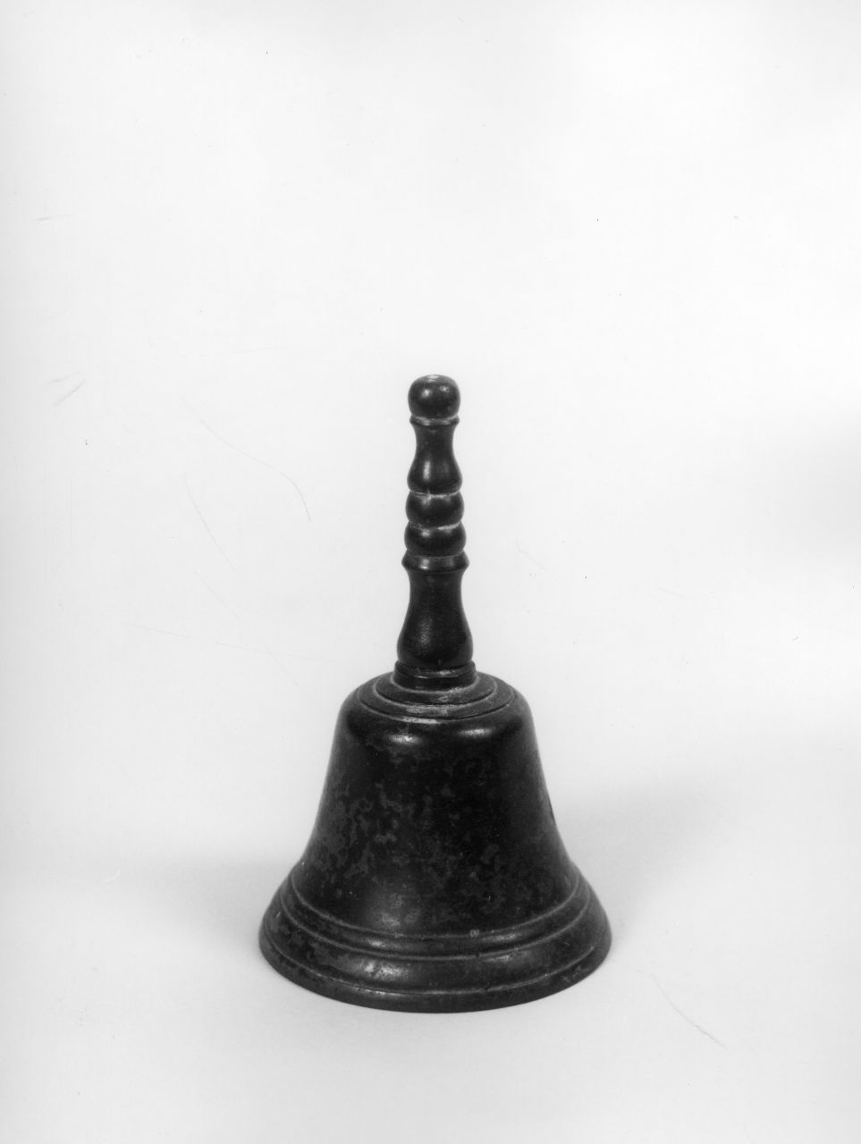 campanello d'altare - bottega toscana (seconda metà sec. XVII)