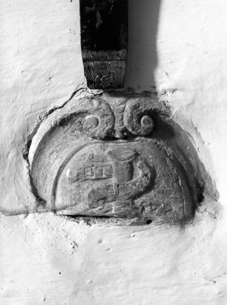 stemma gentilizio (rilievo, frammento) - bottega toscana (seconda metà sec. XVI)