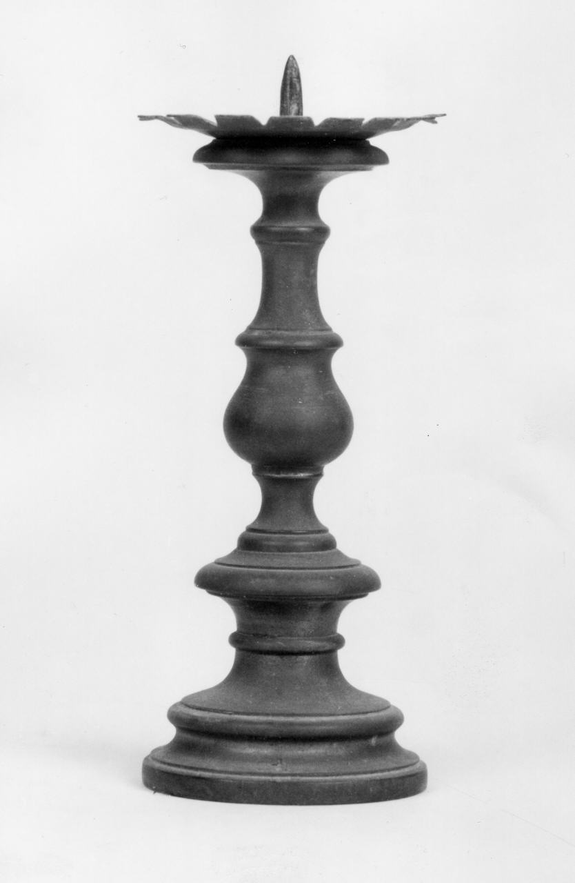 candeliere, serie - produzione toscana (sec. XVII)