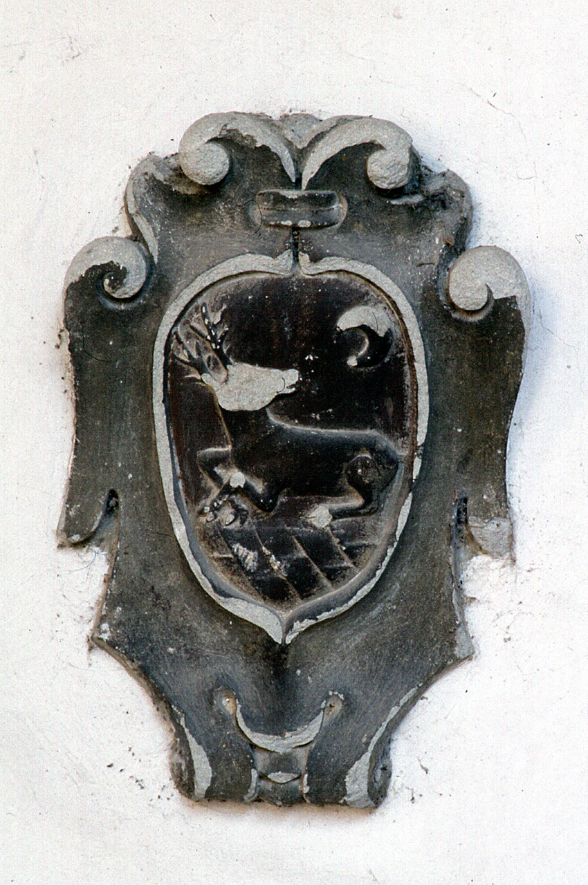 stemma gentilizio della famiglia Bezzini (rilievo) - produzione toscana (sec. XVII)