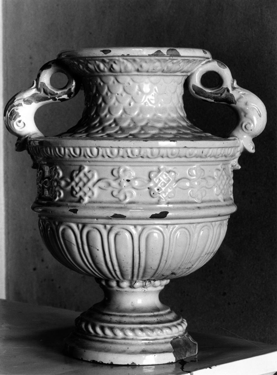 vaso da fiori - manifattura Cantagalli (secondo quarto sec. XX)
