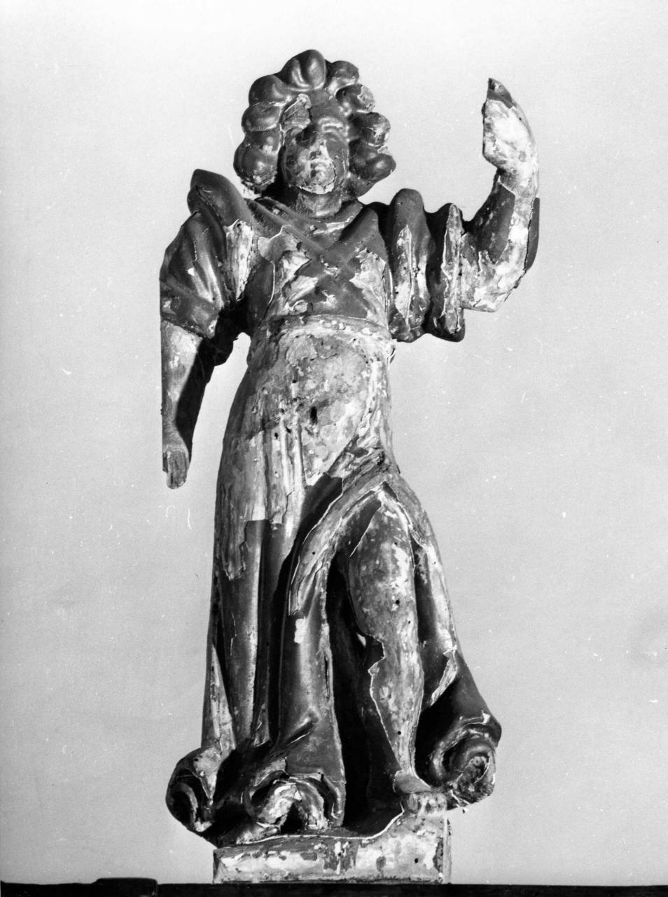 angelo reggicandelabro (statuetta, serie) - ambito fiorentino (seconda metà sec. XVII)