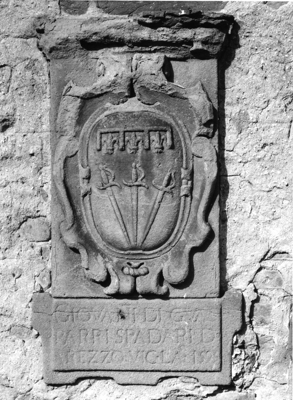stemma gentilizio della famiglia Spadari (scultura) - ambito toscano (sec. XVI)