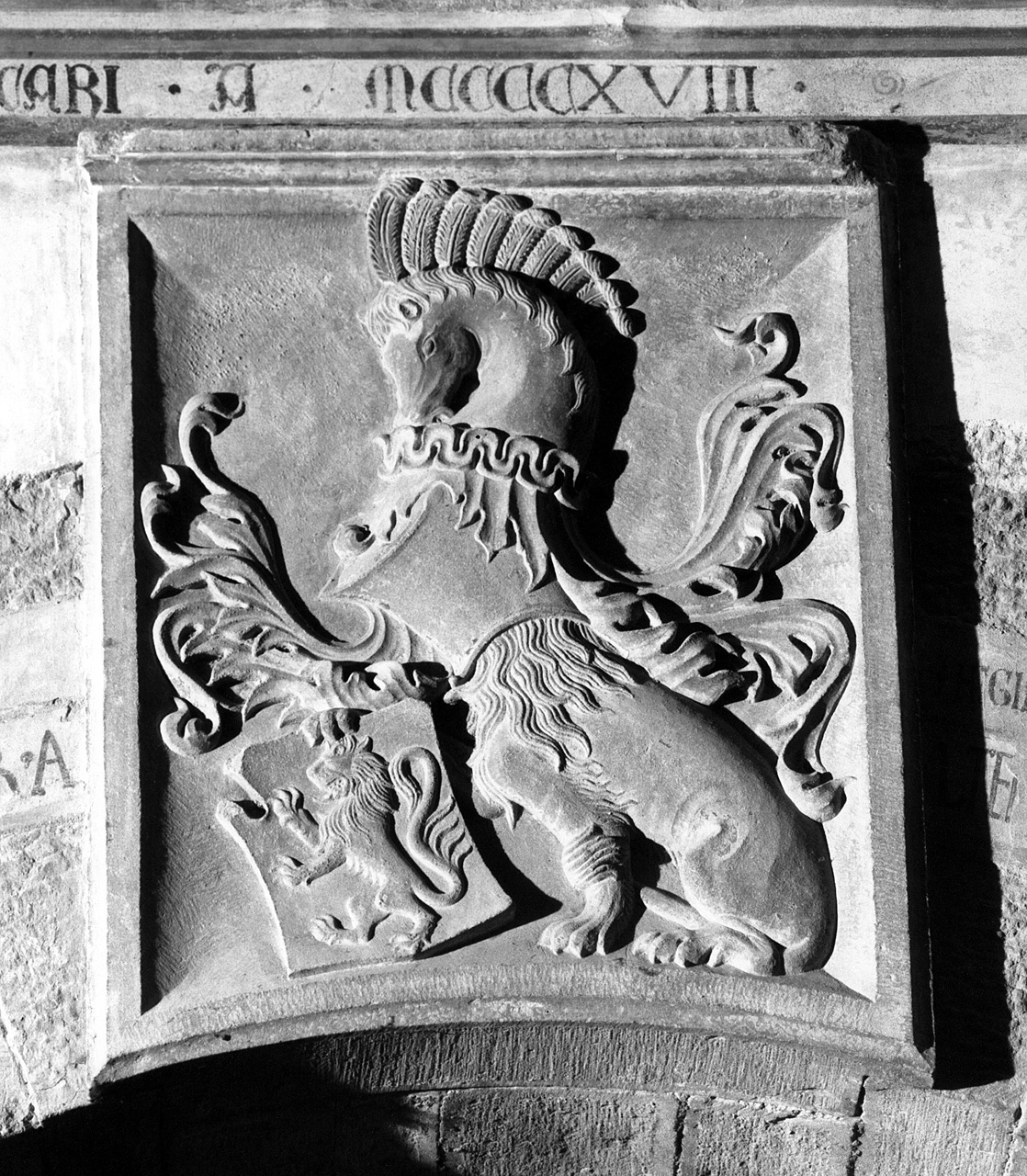 stemma gentilizio della famiglia Davanzati (rilievo) - ambito toscano (prima metà sec. XV)