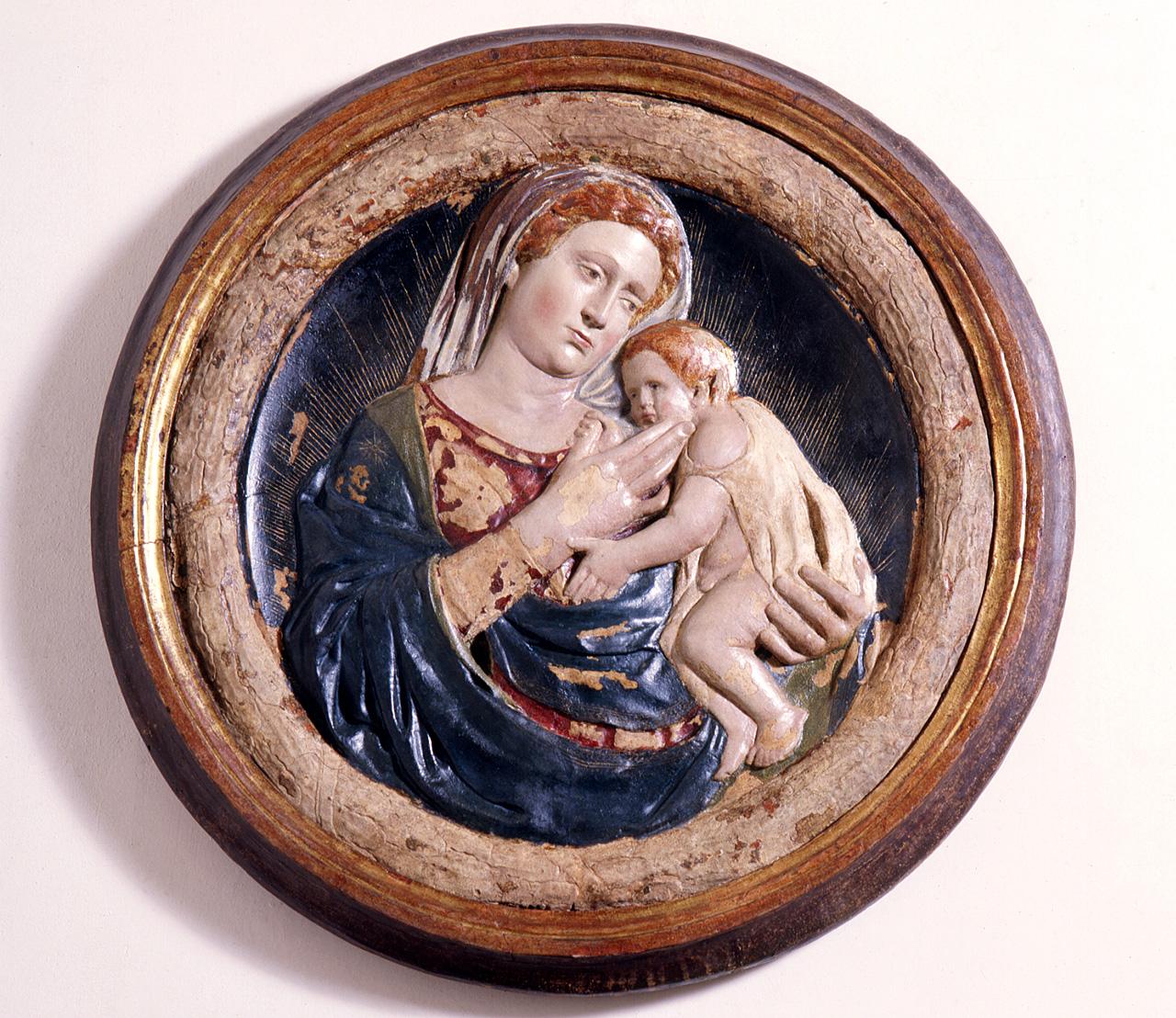 Madonna con Bambino (rilievo) di Michelozzi Michelozzo (cerchia) (secondo quarto sec. XV)