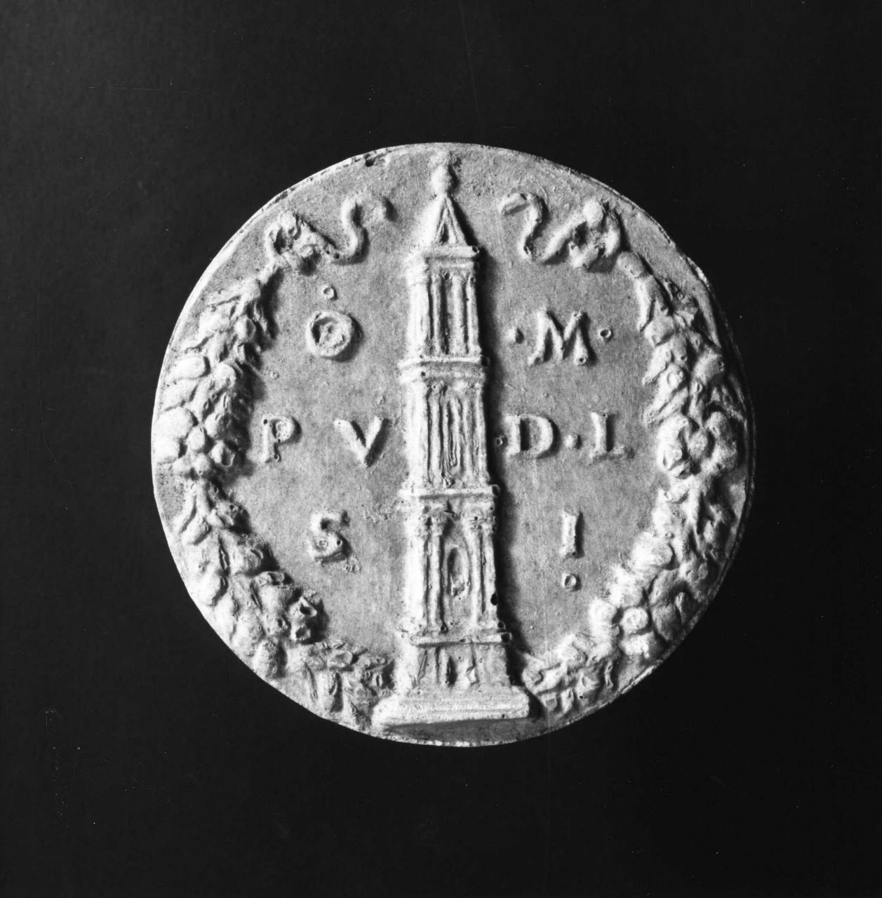 campanile di S. Croce con intorno una ghirlanda (calco di medaglia) di Lelli Oronzio (bottega) (sec. XIX)