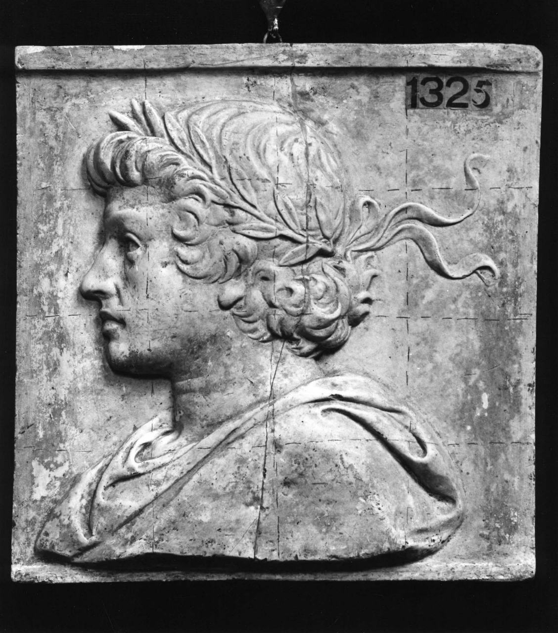 ritratto di imperatore romano (calco, elemento d'insieme) di Lelli Oronzio (bottega) (sec. XIX)