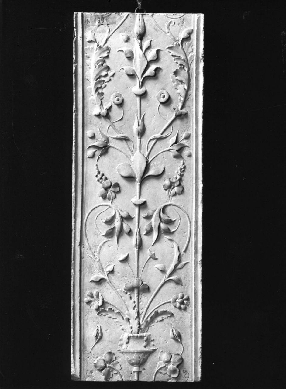 motivi decorativi con vaso, spighe di grano e girali (calco, elemento d'insieme) di Lelli Oronzio (bottega) (sec. XIX)