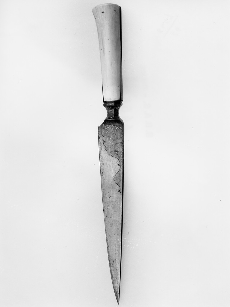 motivi decorativi vegetali (coltello - kard) - manifattura persiana (sec. XVIII)