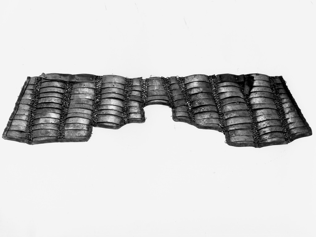 groppiera di barda a maglia e lamelle, elemento d'insieme - manifattura ottomana (prima metà sec. XVI)