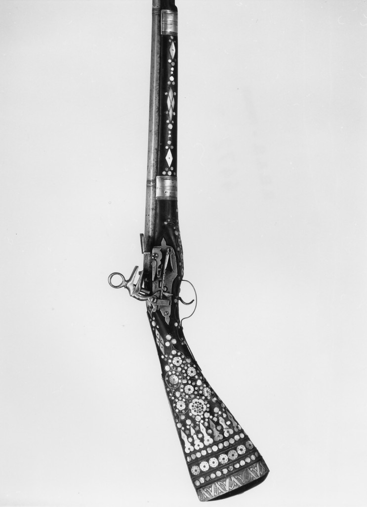 motivi decorativi geometrici e vegetali stilizzati (moschetto a fucile - tufenk) - manifattura ottomana (fine sec. XVII)