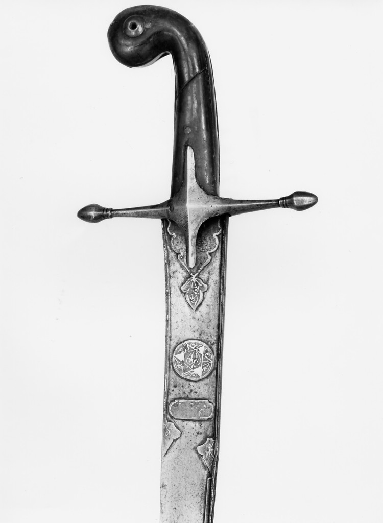 due cartigli piccoli, uno grande, un simbolo circolare (lama) (scimitarra - kilij) - manifattura turco-ottomana (fine/inizio secc. XVIII/ XIX)