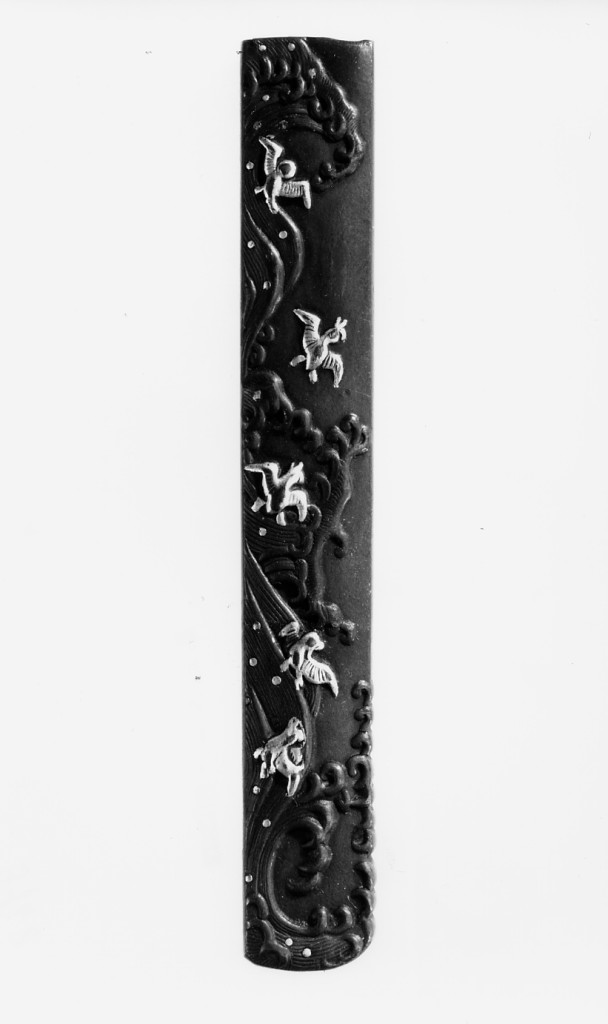 motivi decorativi vegetali con uccelli (impugnatura di coltellino - kozuka, elemento d'insieme) - scuola Omori (primo quarto sec. XIX)