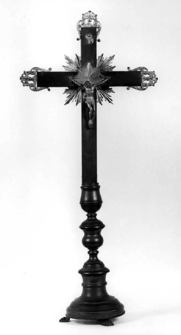 Cristo crocifisso (croce d'altare) - bottega toscana (prima metà sec. XX)