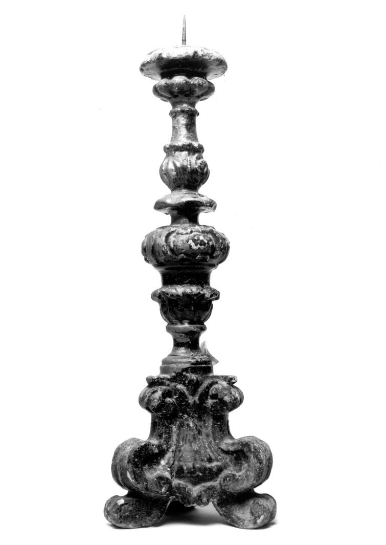 candeliere d'altare, serie - bottega toscana (prima metà sec. XVIII)