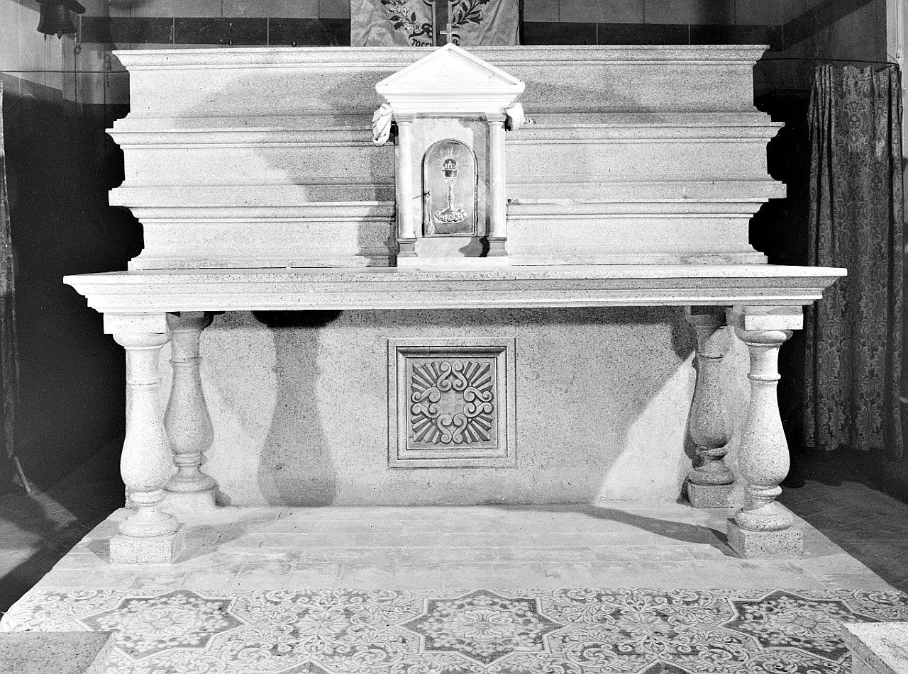 altare maggiore, complesso decorativo - bottega toscana (sec. XX)