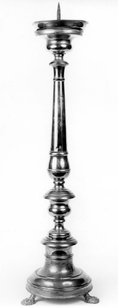 candeliere d'altare, serie - produzione toscana (prima metà sec. XX)