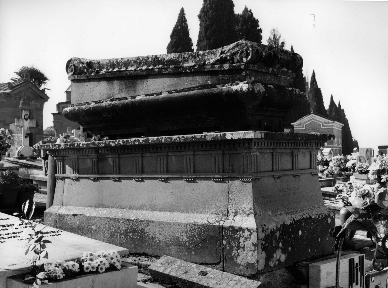 monumento funebre - bottega senese (sec. XIX)