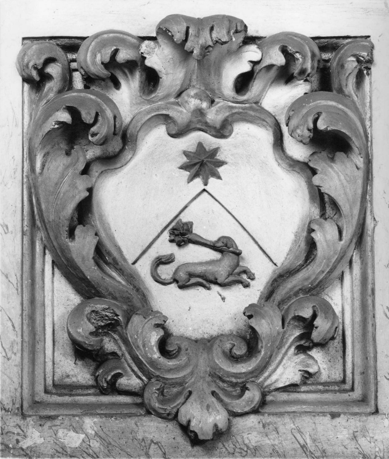 stemma (rilievo) - bottega senese (prima metà sec. XVIII)