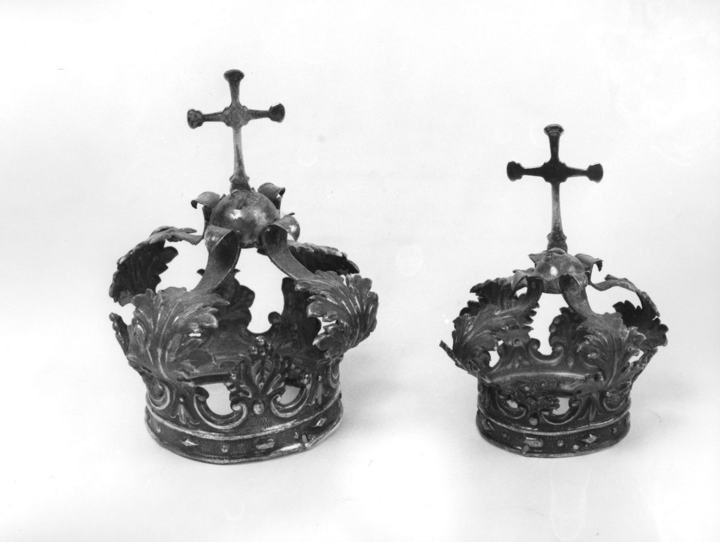 corona da statua, serie - bottega senese (sec. XVII)