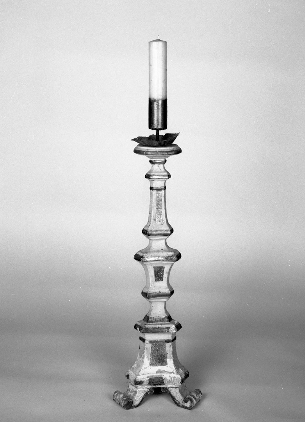 candeliere d'altare, serie - bottega toscana (seconda metà sec. XIX)