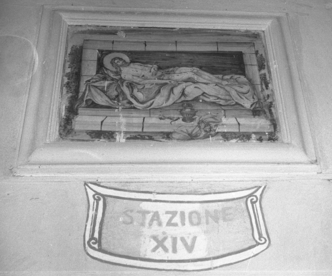 stazione XIV: Gesù deposto nel sepolcro (formella) - manifattura toscana (sec. XVIII)