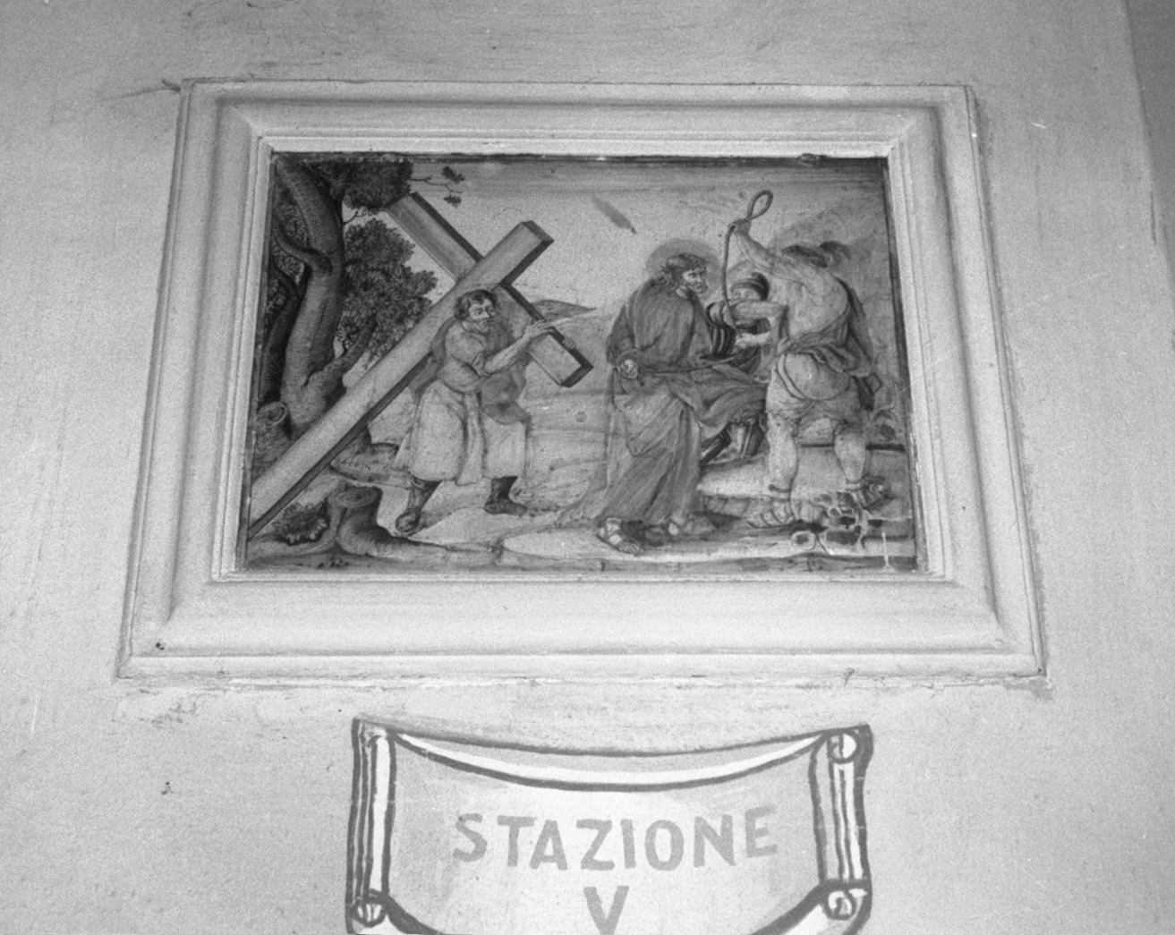 stazione V: Gesù aiutato da Simone il Cireneo a portare la croce (formella) - manifattura toscana (sec. XVIII)