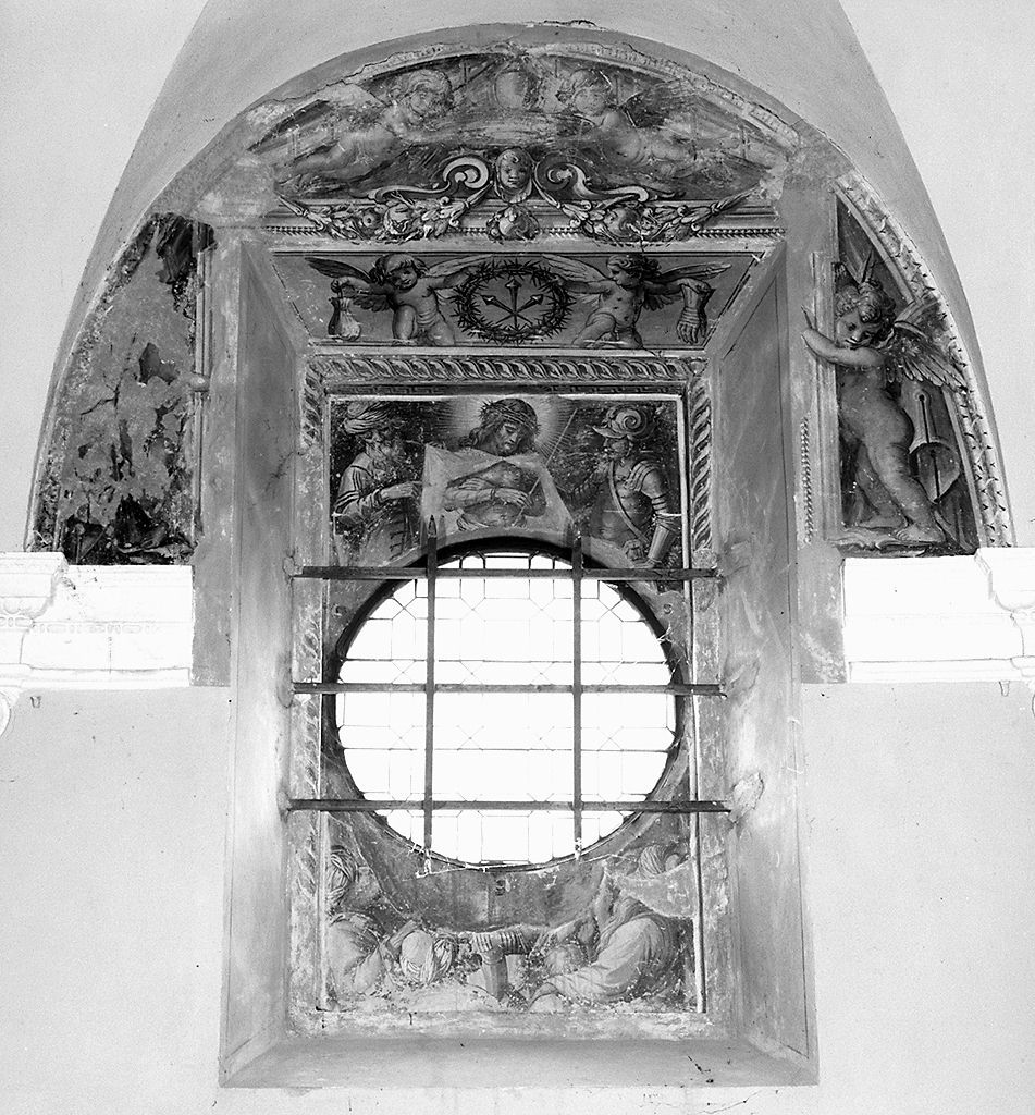 angioletti con simboli della Passione (dipinto, elemento d'insieme) di Nasini Francesco (sec. XVII)