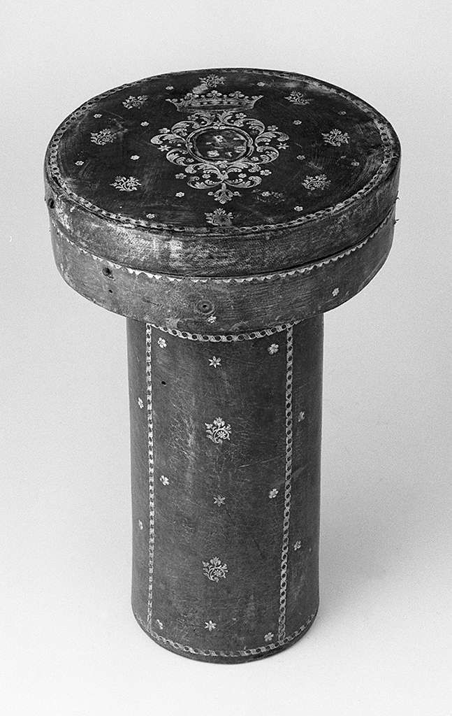 motivi decorativi floreali (custodia di calice, elemento d'insieme) - bottega romana (primo quarto sec. XIX)