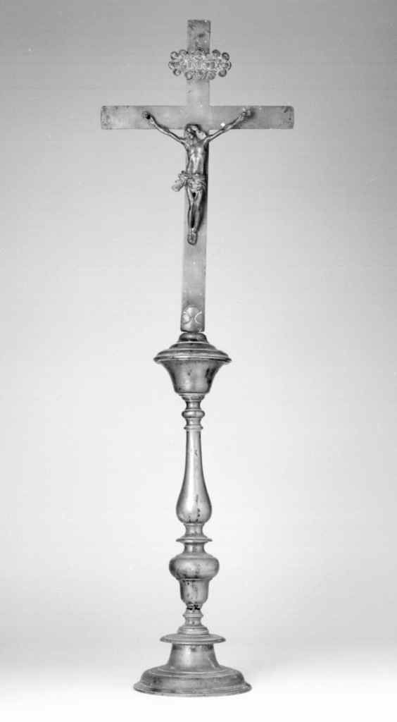 Cristo crocifisso (croce d'altare, elemento d'insieme) - bottega toscana (secc. XVII/ XVIII)