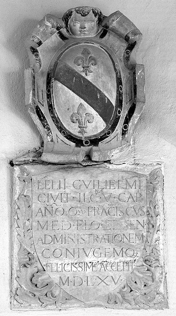 stemma gentilizio della famiglia Guglielmi (rilievo, elemento d'insieme) - bottega toscana (sec. XVI)