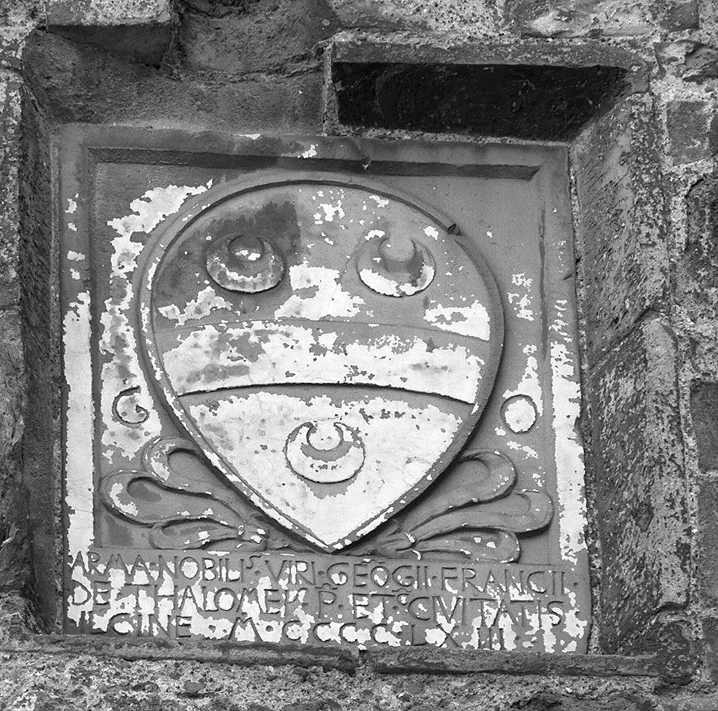 stemma gentilizio della famiglia Tolomei (lapide) - bottega toscana (sec. XV)