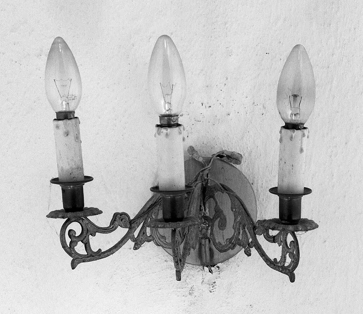 candeliere da parete, serie - bottega toscana (sec. XIX)