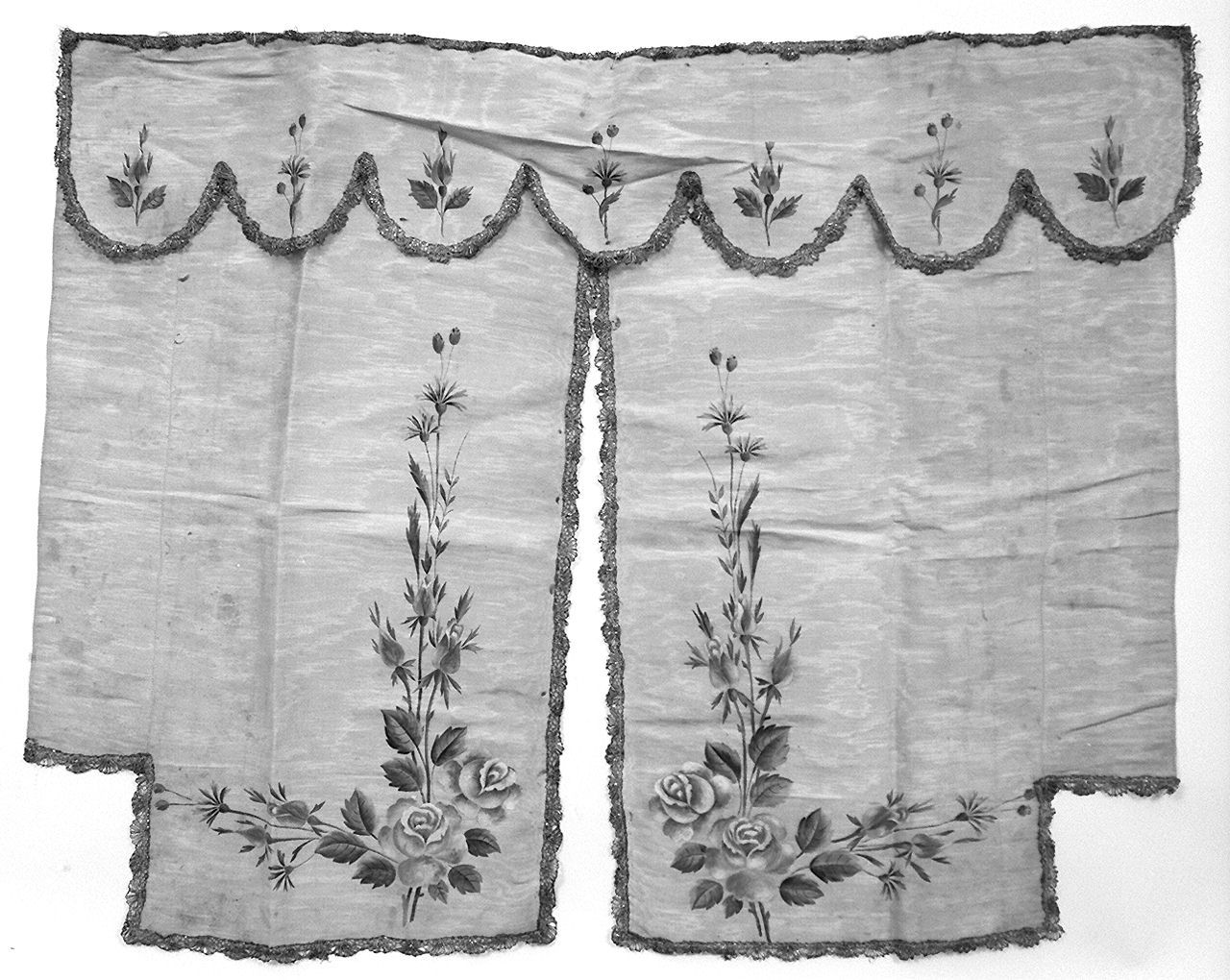 motivi decorativi floreali (cortina) - manifattura italiana (sec. XIX)