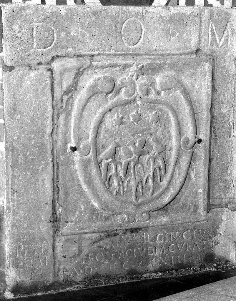 stemma gentilizio della famiglia Passeri (lastra tombale) - manifattura ilcinense (sec. XVII)