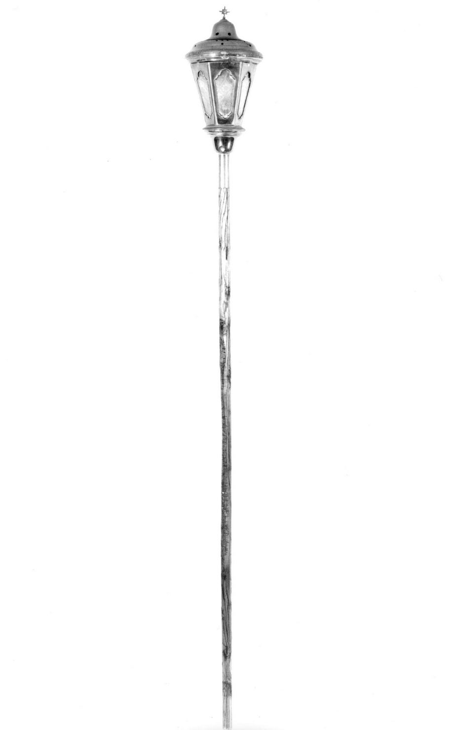 lanterna processionale, serie - produzione toscana (prima metà sec. XX)