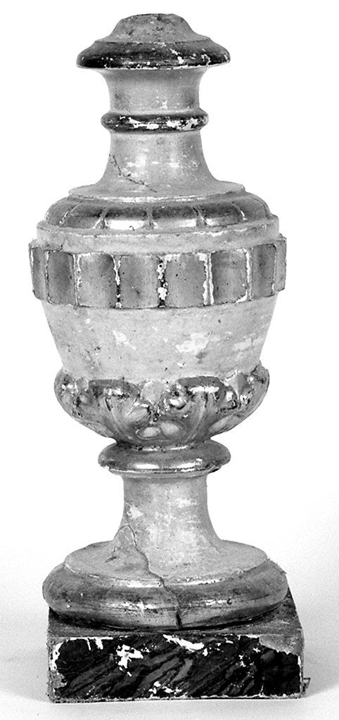 vaso d'altare con composizione floreale - bottega toscana (prima metà sec. XIX)
