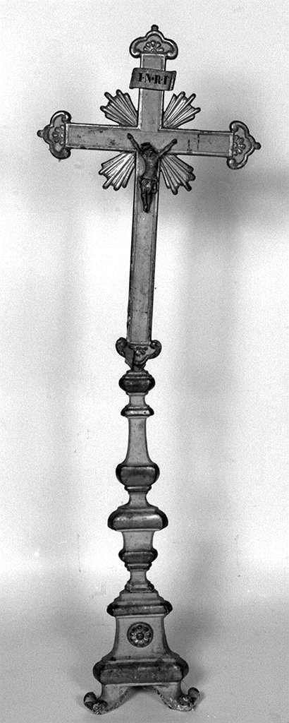 Cristo crocifisso (croce d'altare, elemento d'insieme) - bottega toscana (ultimo quarto sec. XVIII)