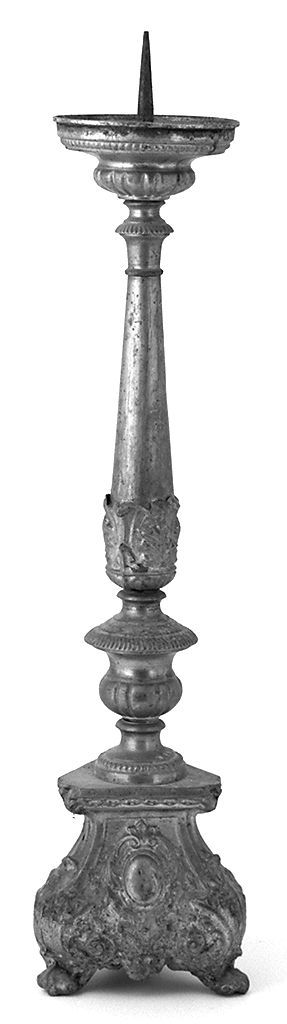 motivi decorativi vegetali (candeliere d'altare, serie) - bottega toscana (secc. XIX/ XX)