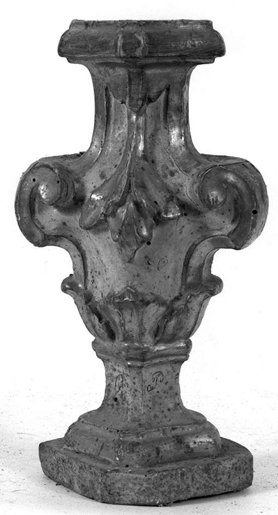motivi decorativi vegetali (vaso d'altare con composizione floreale, serie) - bottega toscana (seconda metà sec. XVIII)